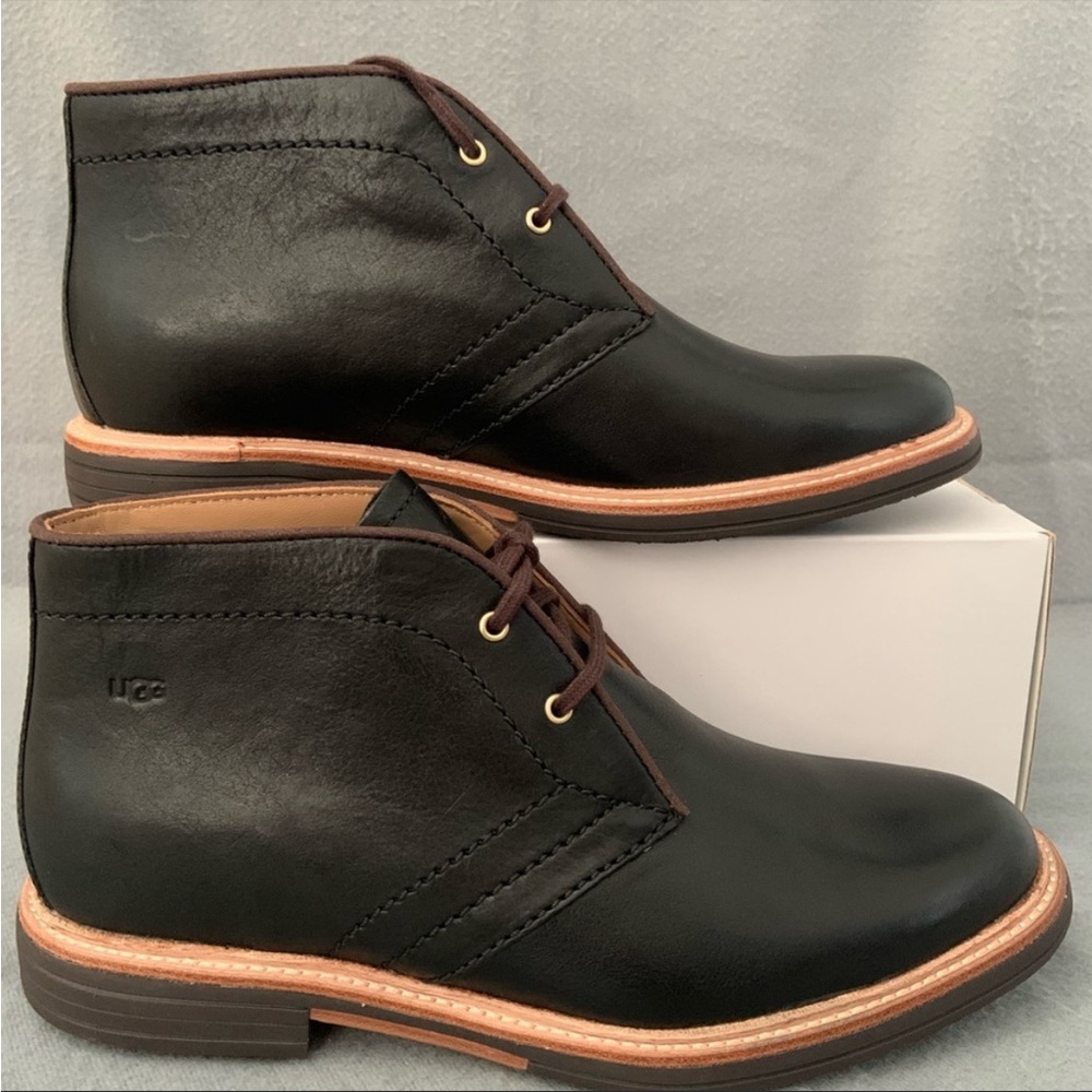 UGG Australia Dagmann  Black Leather Lace Up Chukka Boots  Size 11